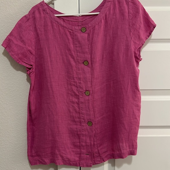 Linen Top - Picture 2 of 2